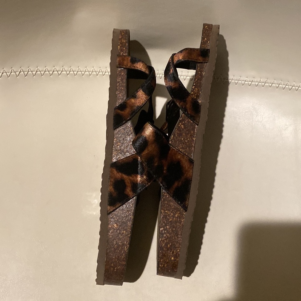 Madden Girl Animal Print Sandals NEW - Picture 6 of 10